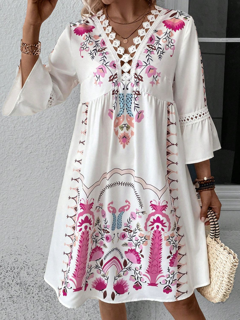 Vestido de manga tres cuartos estampado con detalle de encaje