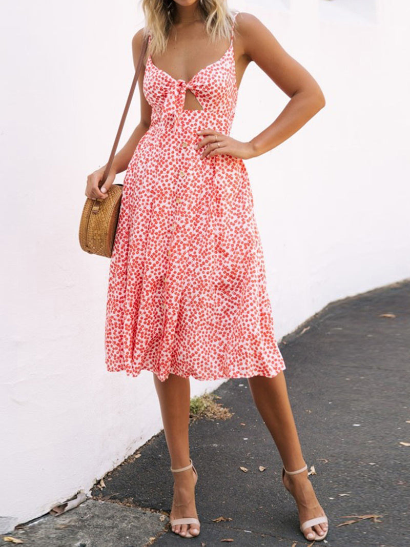 Vestido camisero con escote en forma de corazón y abertura