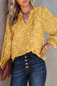 Blusa arrugada estampada de otoño con cuello dividido amarillo