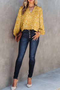 Blusa arrugada estampada de otoño con cuello dividido amarillo