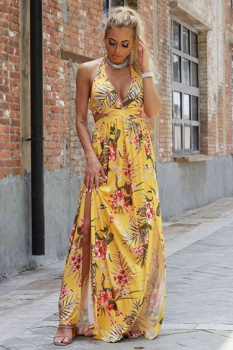 Vestido con cuello halter y abertura