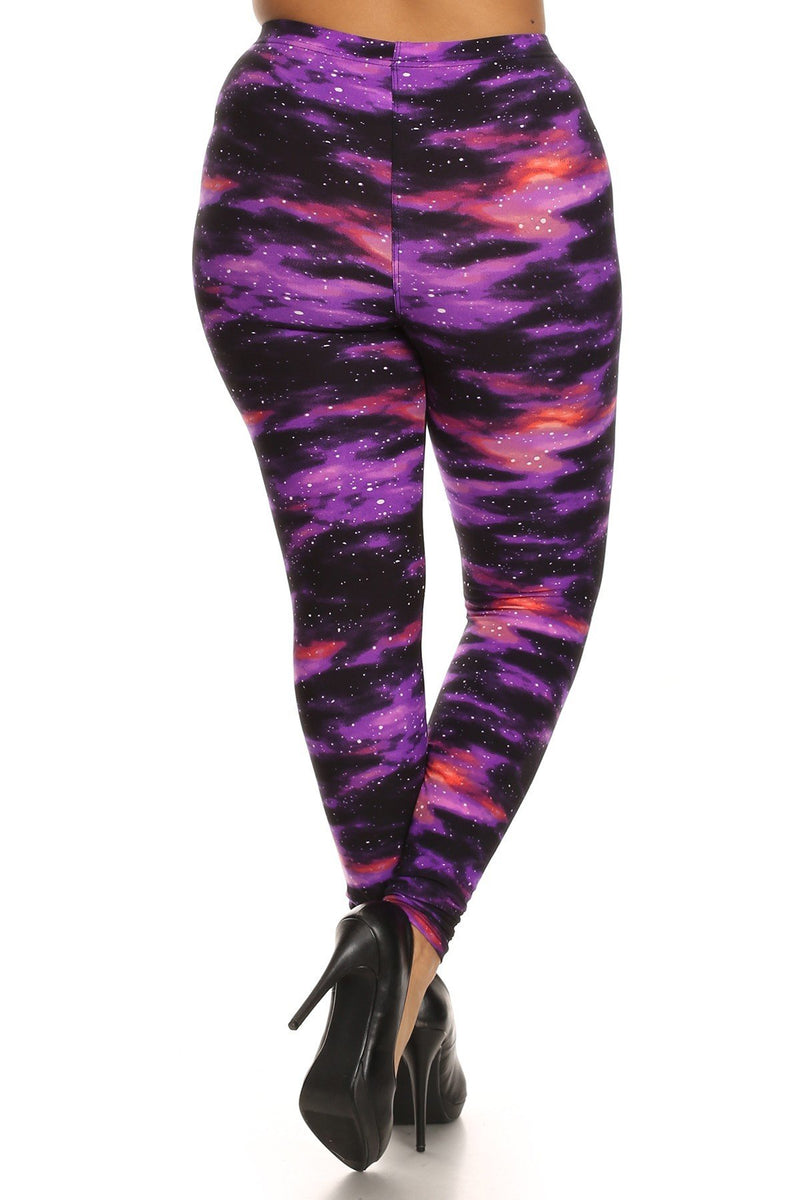 Tela de piel de melocotón súper suave de talla grande, leggings de punto con estampado gráfico de galaxia y detalle de cintura elástica. Ajuste de cintura alta.