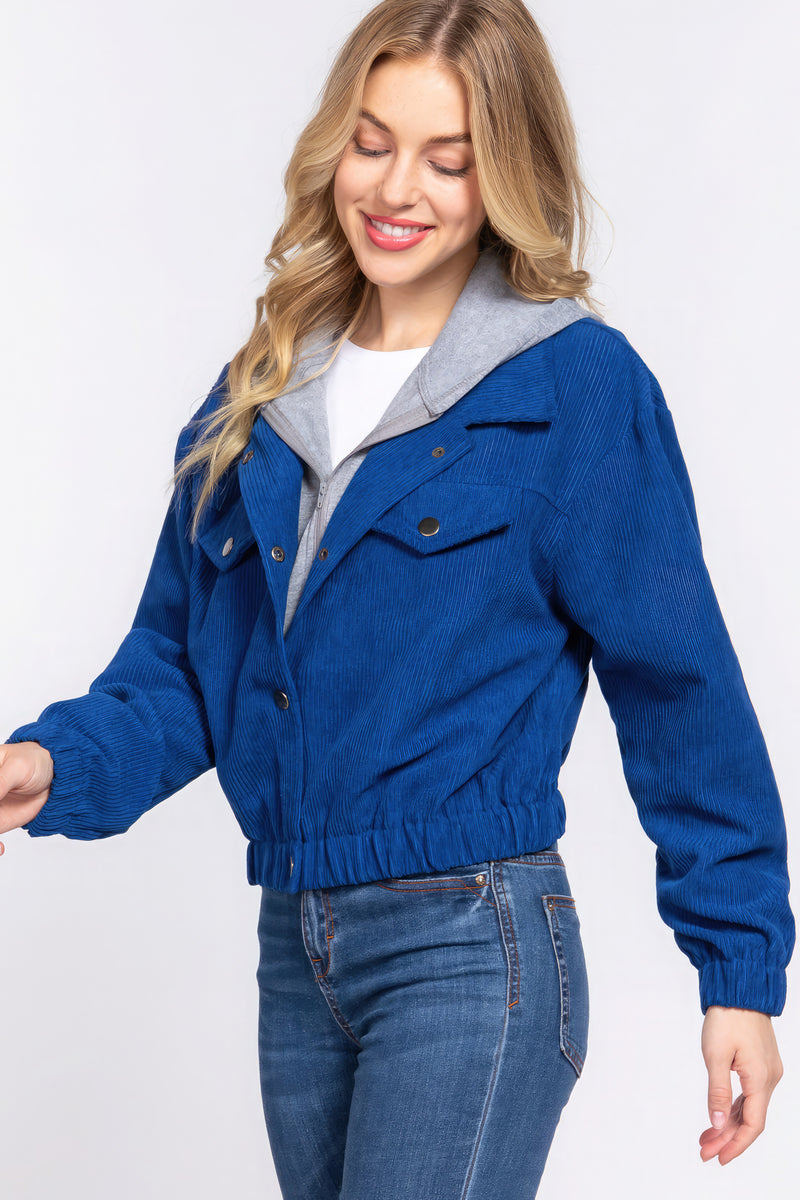 Chaqueta de corduroy con capucha de manga larga