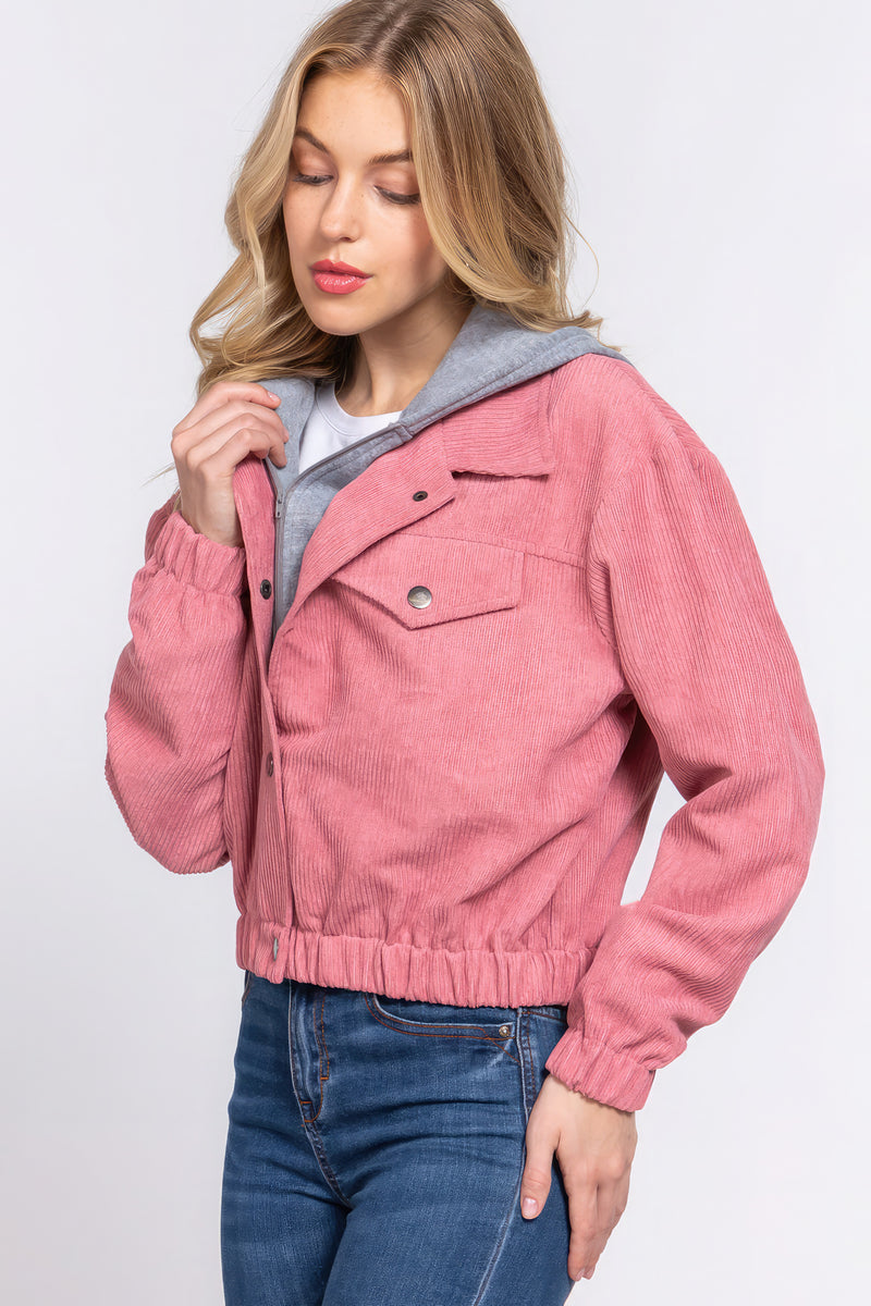 Chaqueta de corduroy con capucha de manga larga